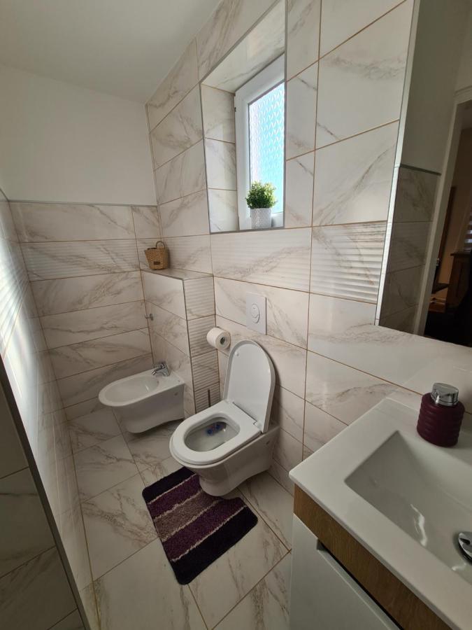 Apartmani Rajin Vrsac Bagian luar foto