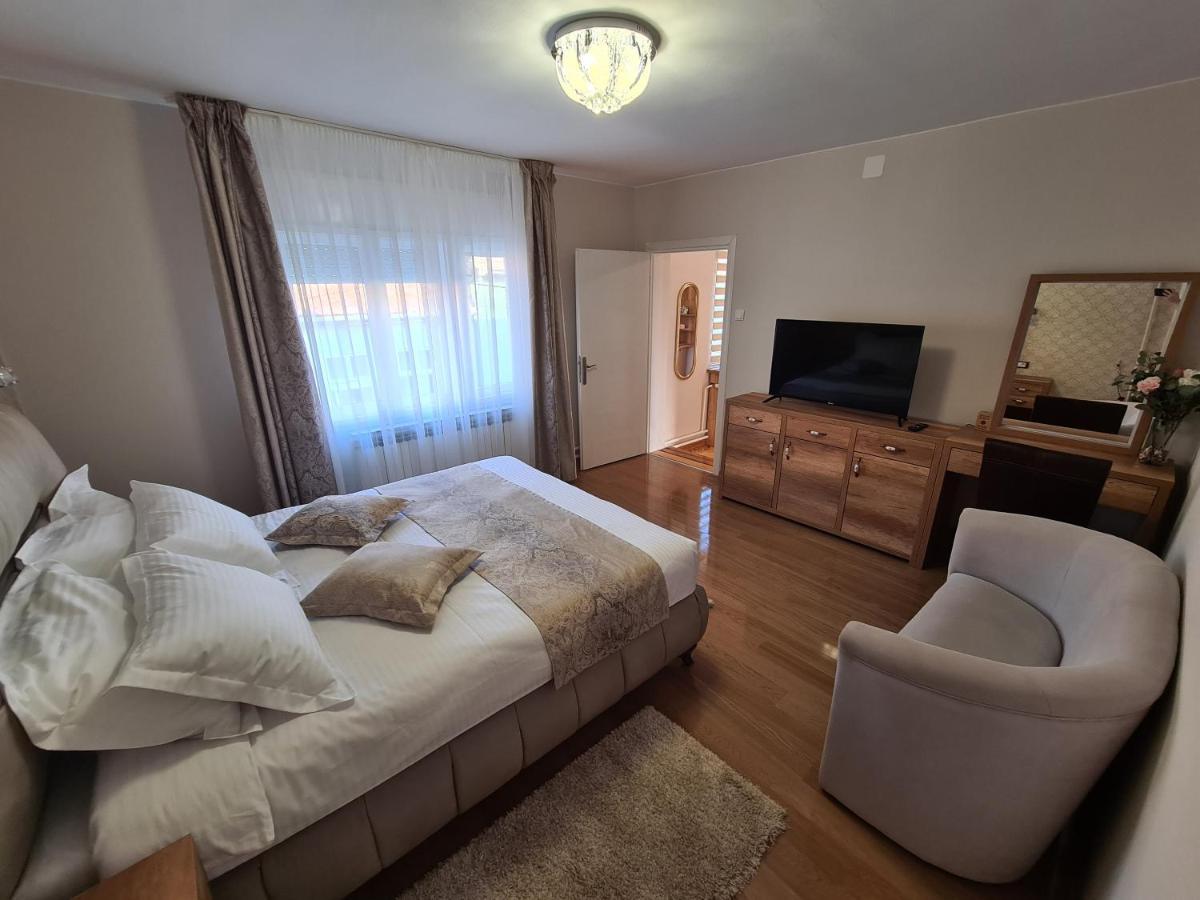 Apartmani Rajin Vrsac Bagian luar foto